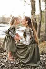 Load image into Gallery viewer, MOMMY CORDUROY FRILL SUSPENDER SKIRT