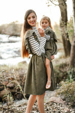 Load image into Gallery viewer, MOMMY CORDUROY FRILL SUSPENDER SKIRT