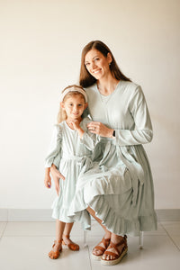 Mommy Long sleeve Pleated dress