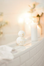 Load image into Gallery viewer, Milk and Honey Bath Bombs